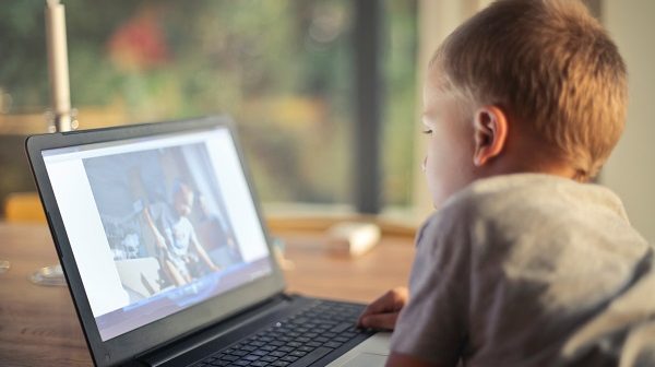 Inteligencia artificial en las aulas: personalizando la educación