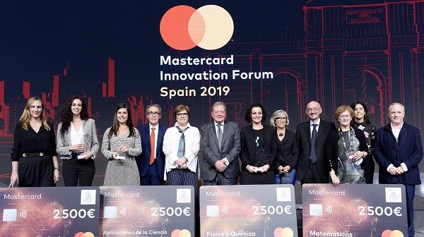 La Fundación Real Academia de Ciencias de España y Mastercard entregan los Premios al Joven Talento Científico Femenino