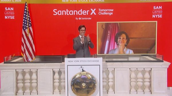 Ana Botín da el toque de campana en la Bolsa de Nueva York