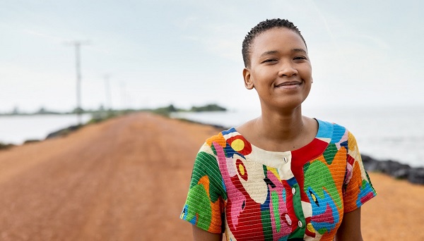 Rolex apoya el arte emergente y social de la sudafricana Bronwyn Katz y la ghanesa Ayesha Harruna Attah