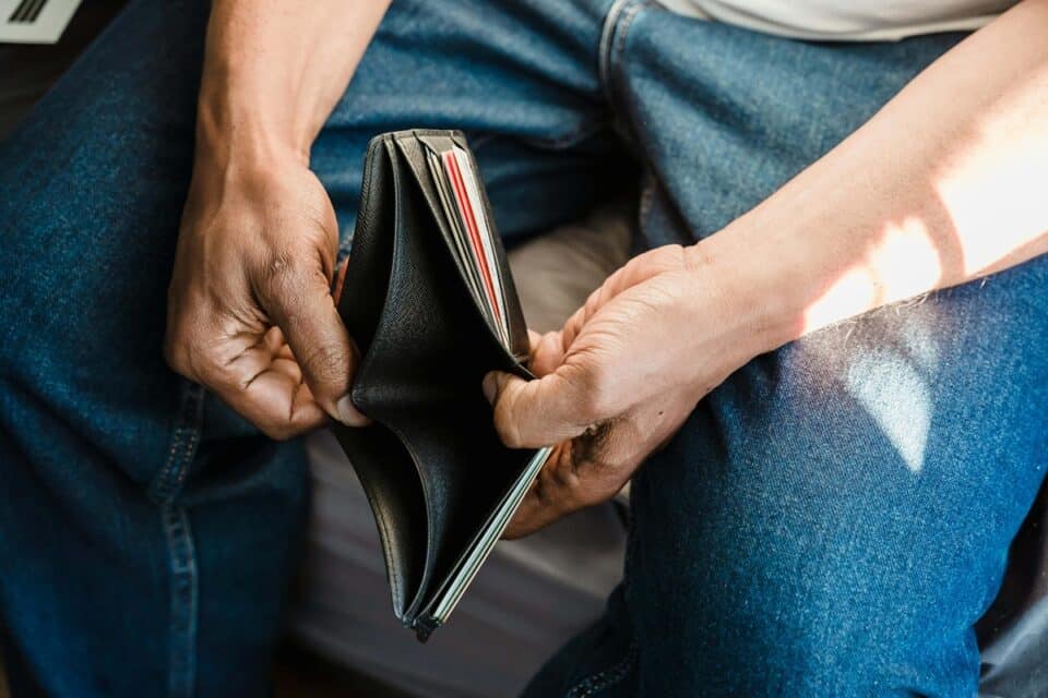 salario y empleo