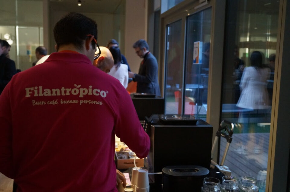 café