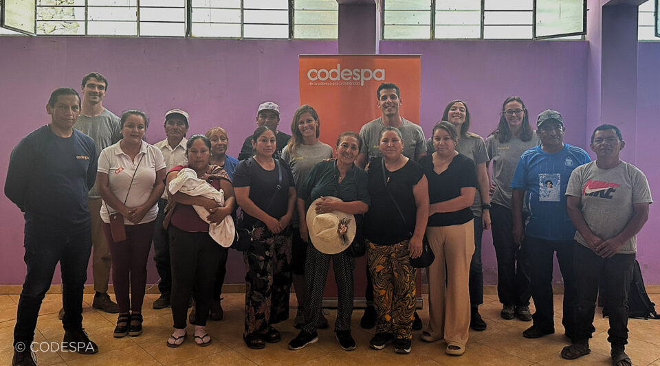 Foto-grupo-voluntarios-Ferrovial-comunidad