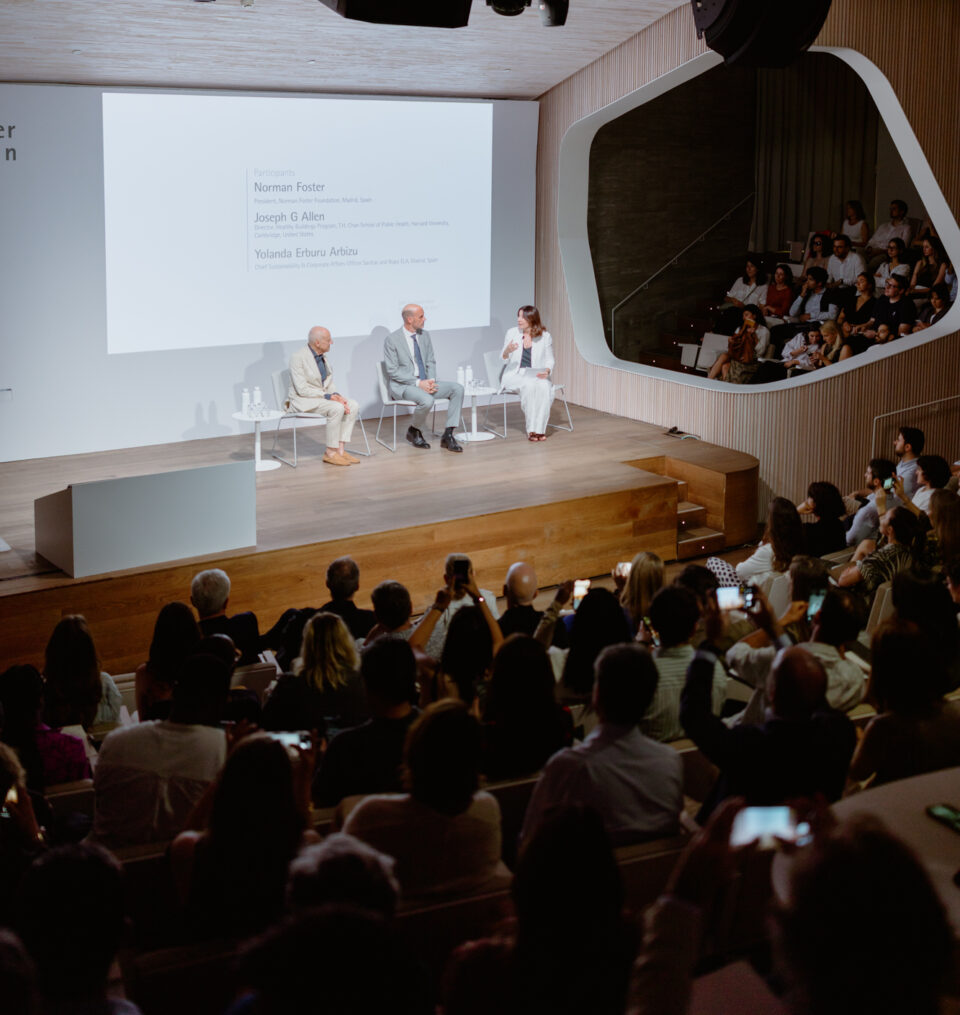 ¿Puede la arquitectura prevenir enfermedades? Sanitas y la Norman Foster Foundation apuestan por el urbanismo saludable 