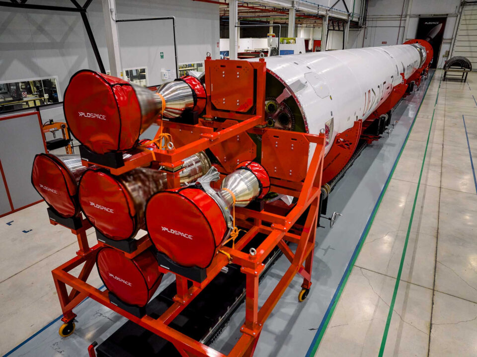 PLD Space desvela su primer modelo de calificación (QM1) del lanzador MIURA 5, diseñado para completar la validación de subsistemas completos antes de su primer vuelo previsto para el primer trimestre de 2026